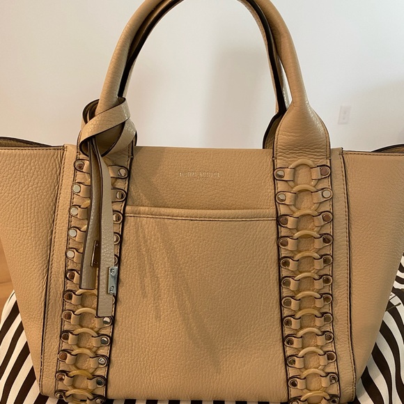 henri bendel Handbags - Henri Bendel Brunch Tote
